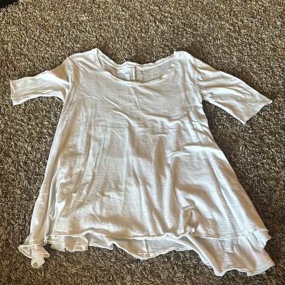 We the free, free people white, flowy t shirt size small - Picture 1 of 4